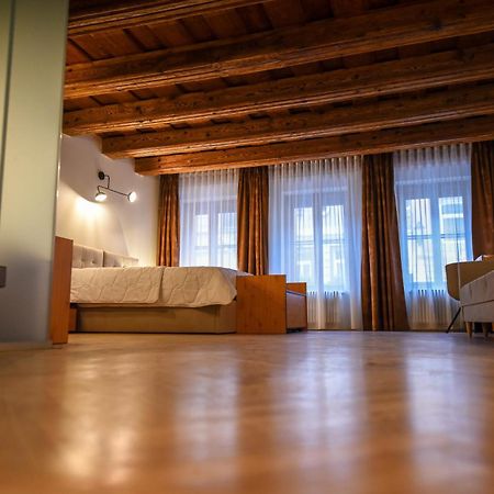 Schloss Apartments Braşov Extérieur photo