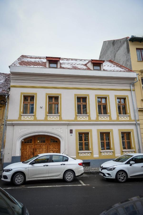 Schloss Apartments Braşov Extérieur photo