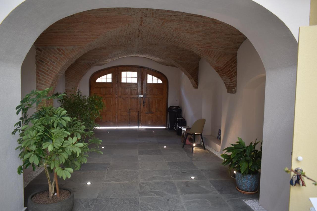 Schloss Apartments Braşov Extérieur photo