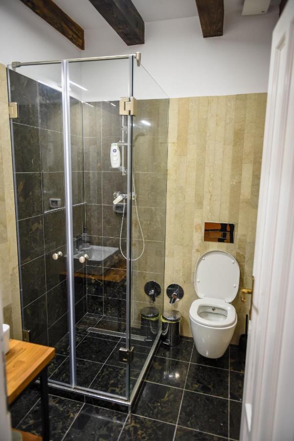 Schloss Apartments Braşov Extérieur photo